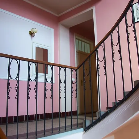 Designer Loft At Stodolní Street