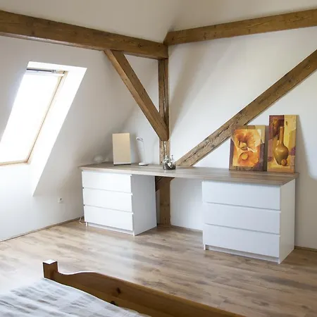 Designer Loft At Stodolní Street Apartmán *