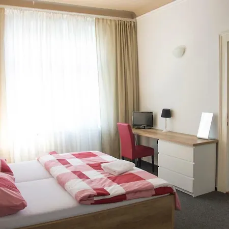Designer Loft At Stodolní Street